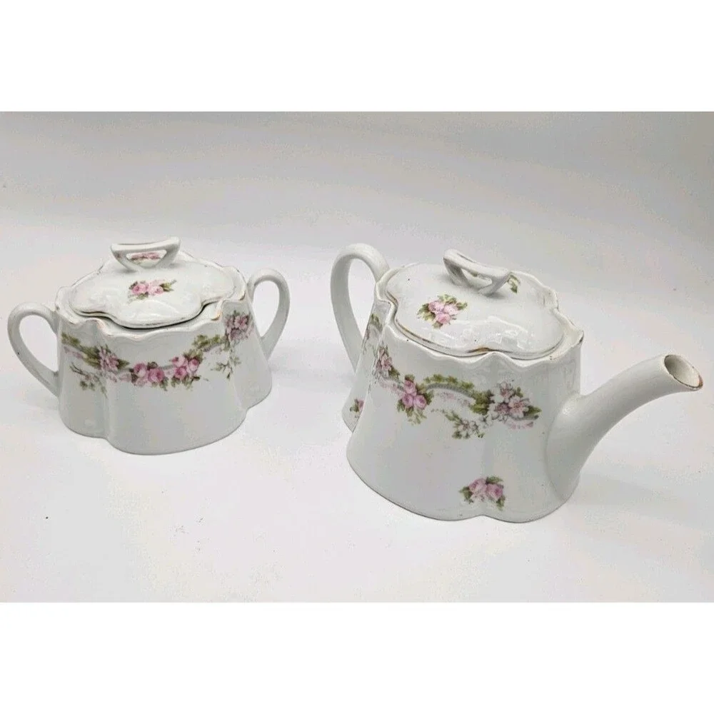 Vintage Z. S. & C. Bavania Porcelain Tea Pot & Sugar Bowl w/Covers Roses
